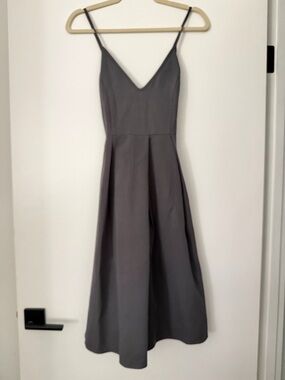 V-Neck Spaghetti Strap Midi Dress in Gray